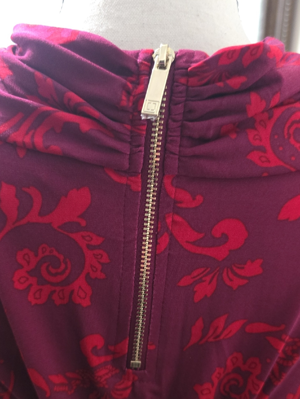 LIZ CLAIBORNE WOMEN'S PETITE LONG SLEEVES MAGENTA FANCY EMBELLISHED BLOUSE PXL - Picture 17 of 17